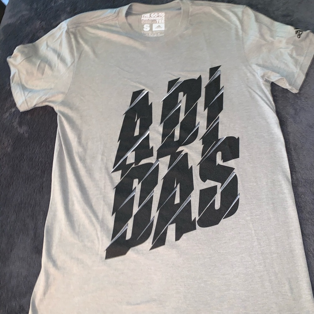 Adidas t shirt
